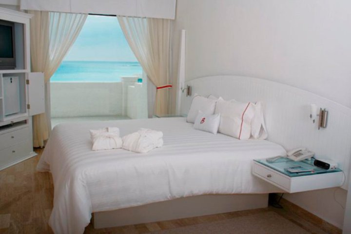 Img - Deluxe Room, Ocean View