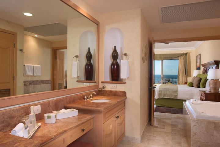 Img - 1-BR luxury suite
