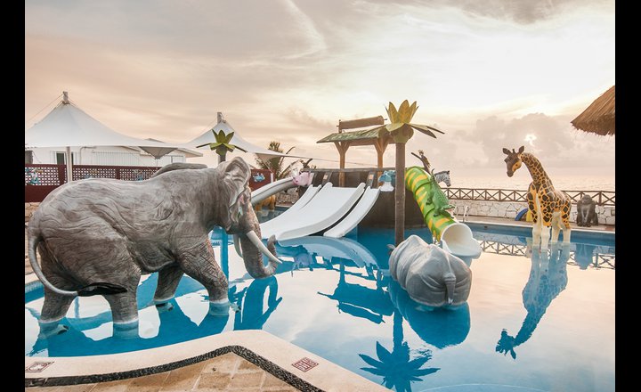 Gr Caribe By Solaris Deluxe All Inclusive Resort Hotel Cancun Mexico Pricetravel