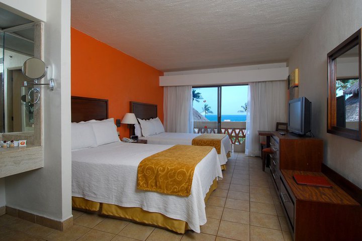 Img - Superior partial ocean view