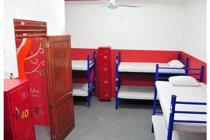 Img - 1 cama individual en dormitorio compartido mixto - 6 camas