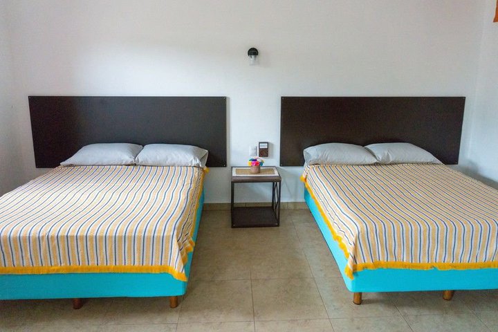 Img - Habitación estándar doble, 2 camas dobles, no fumadores