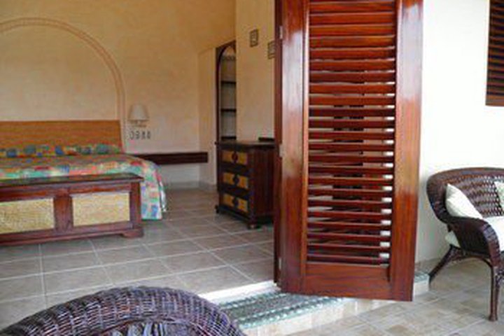 Img - Suite Deluxe, 1 cama de matrimonio grande, bañera de hidromasaje, vistas a la bahía
