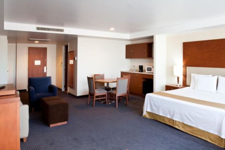 Img - Suite