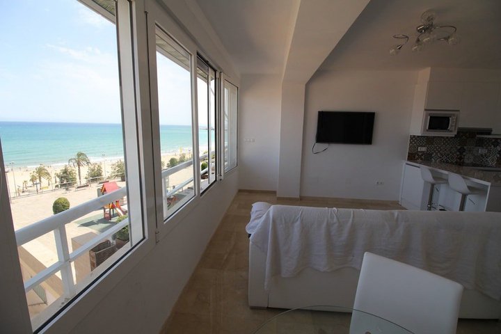 Img - Estudio, vistas al mar