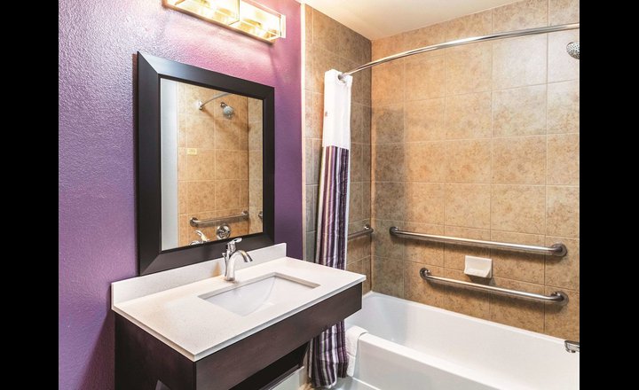 La Quinta Inn Suites By Wyndham Mission At West Mcallen Hotel United States Of America Pricetravel Mission historical museum, 6 mi. pricetravel