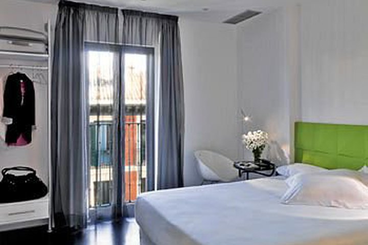 Img - Habitación superior con 1 cama doble o 2 individuales