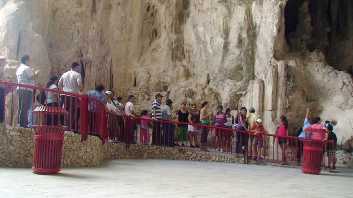 Tour Grutas De Garcia