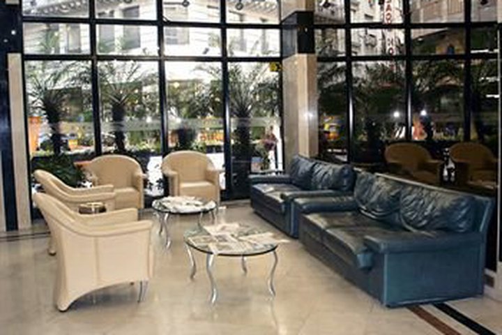 Img - Habitación clásica, 2 camas de matrimonio