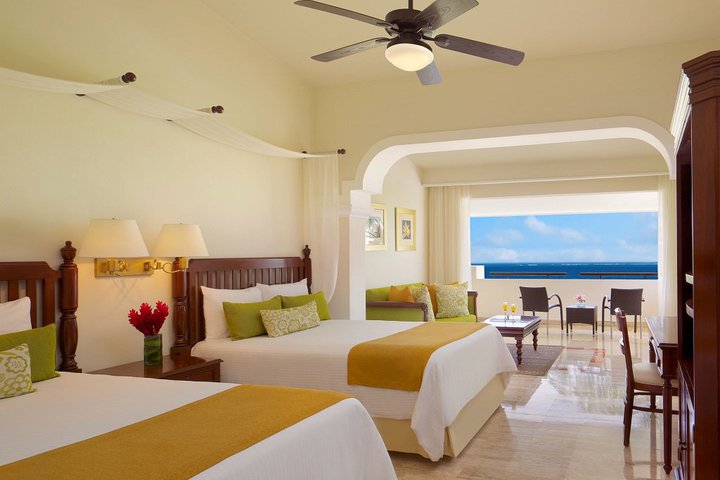 Img - Suite junior, 2 camas dobles, frente a la playa (Preferred Club)