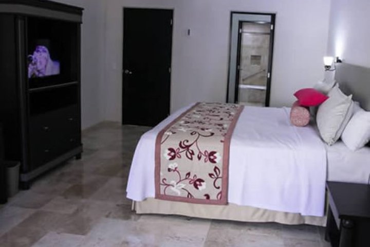 Img - Ambassador Suite