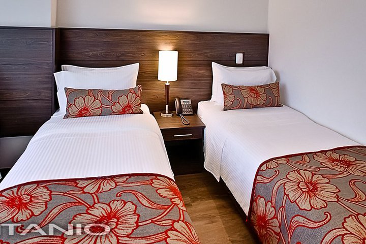 Img - Habitación estándar con 1 cama doble o 2 individuales, 2 camas individuales
