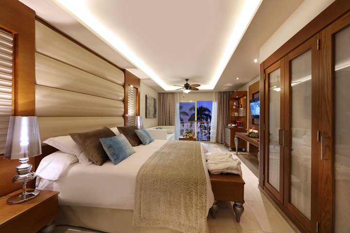 Img - Suite Sky View con terraza y jacuzzi exterior