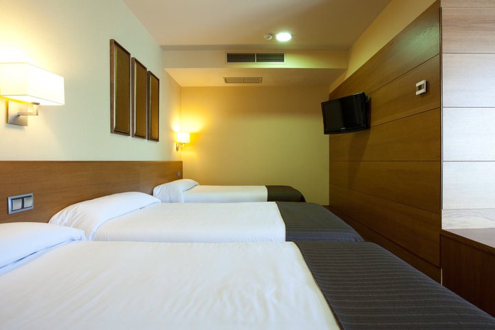 Img - Habitación triple, 3 camas individuales