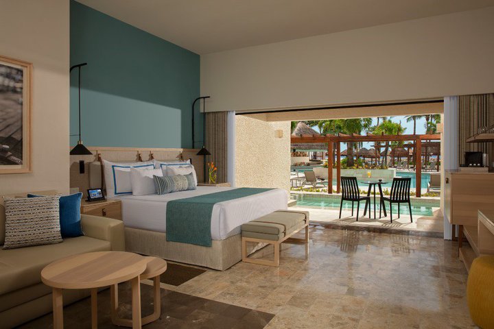 Img - Suite familiar de lujo doble vista a la piscina