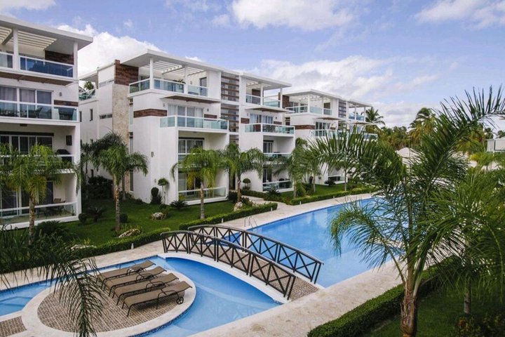 Img - Apartamento de lujo, 2 habitaciones, vistas a la piscina, mirando al patio