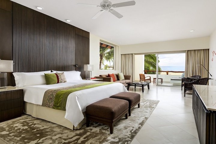 Img - Master suite oceanfront