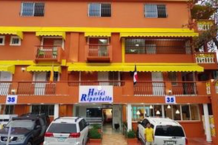 Img - Habitación básica, 1 cama de matrimonio