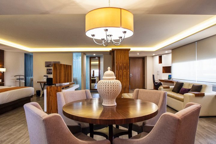 Img - Suite