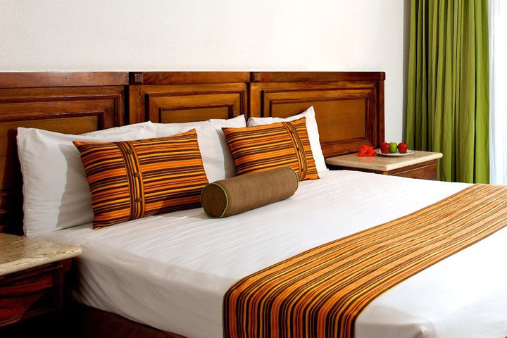 Img - Estándar con balcón vista al mar cama king