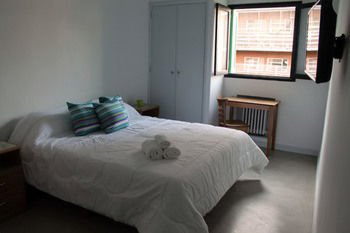 Img - Habitación estándar con 1 cama doble o 2 individuales