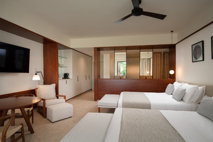 Img - Premium doble vista a la piscina