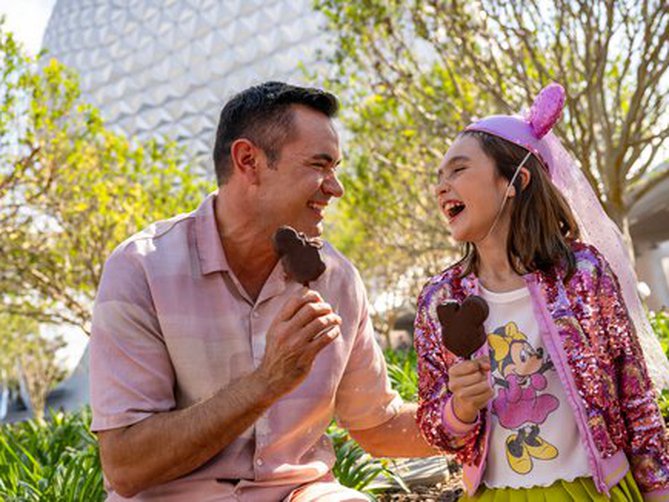 La opción Park Hopper te permitirá visitar cualquiera de los parques temáticos durante el mismo día a un precio especial