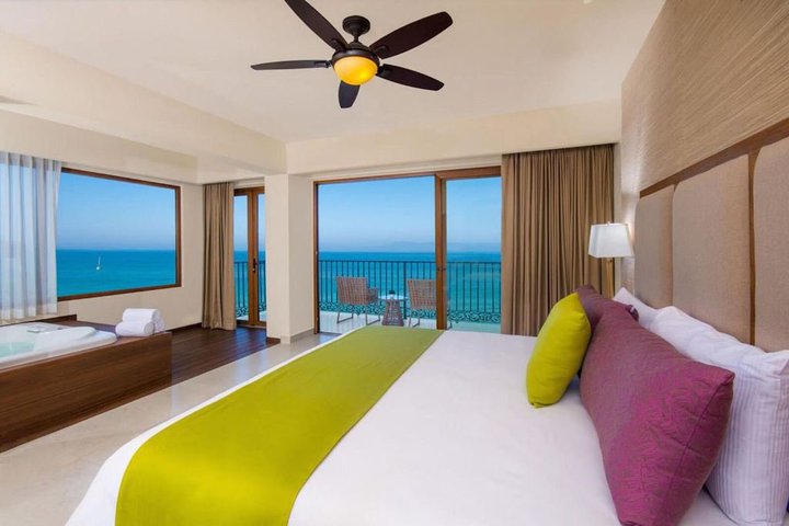 Img - Grand Almar con jacuzzi y terraza vista al mar
