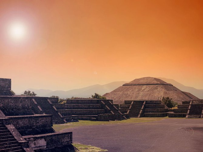 logo Teotihuacán al Atardecer