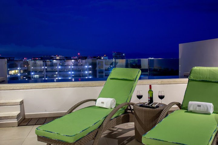 Img - 4 bedroom penthouse residence with private pool 3 kids free