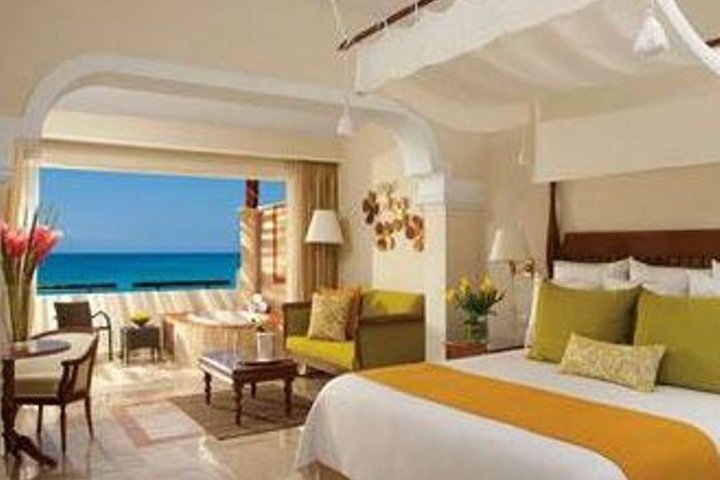 Img - Preferred Club Master Suite Beach Front Swim Out King
