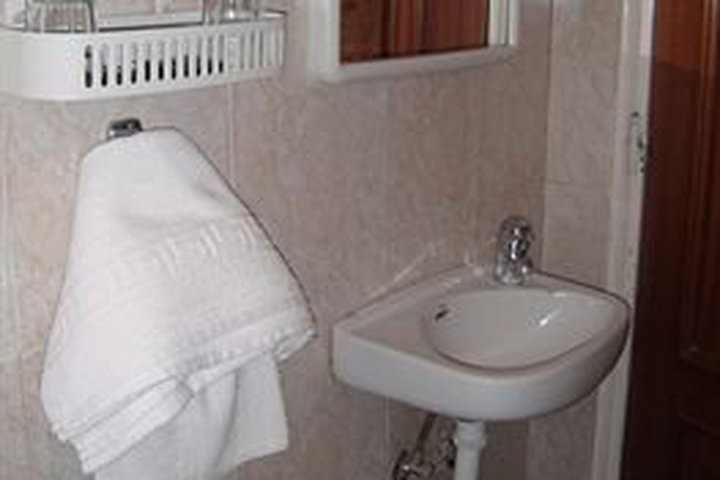 Img - Habitación individual económica, 1 cama individual, baño compartido