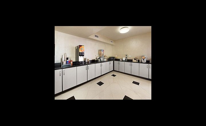 Quality Inn Daytona Beach Oceanfront Hotel Pricetravel
