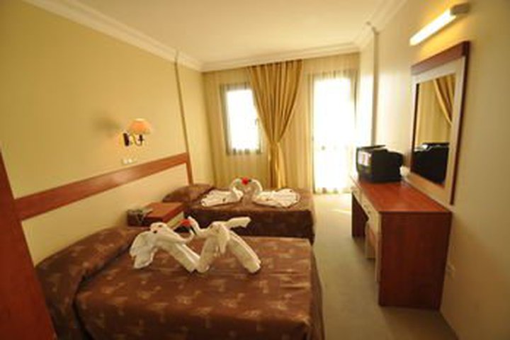 Img - Habitación estándar con 1 cama doble o 2 individuales