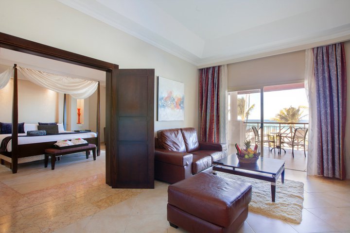 Img - Suite con jacuzzi vista al mar - Elegance Club