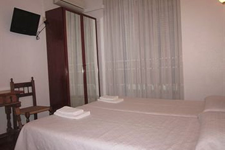 Img - Habitación individual básica, baño privado, vistas a la ciudad