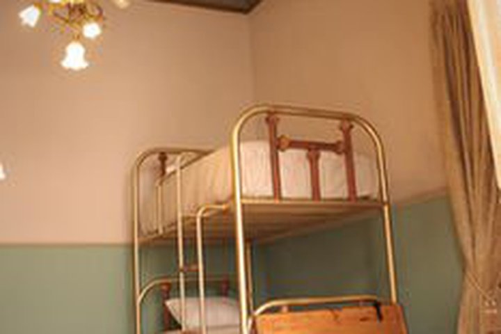 Img - Suite, 1 cama de matrimonio grande, baño compartido