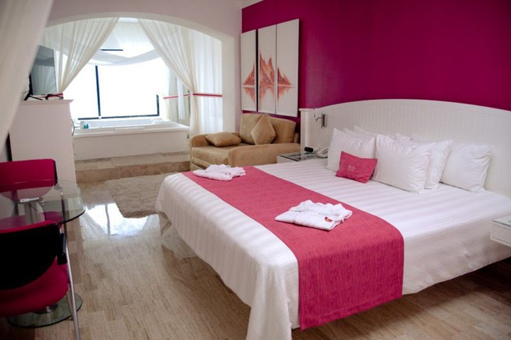 Img - Suite, Jetted Tub