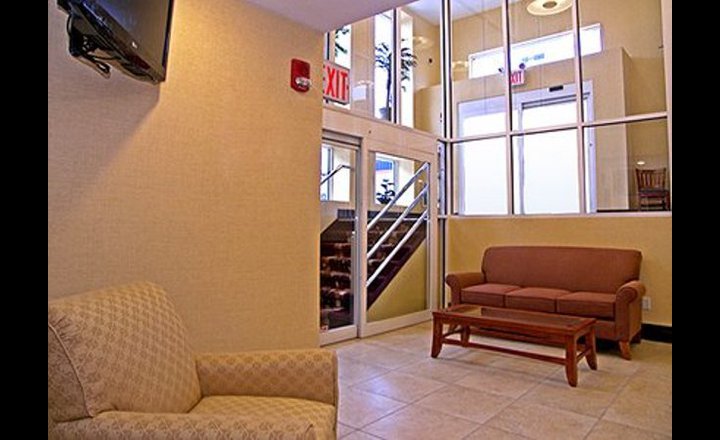 Comfort Inn Suites Jfk Airport Hotel New York United States Of