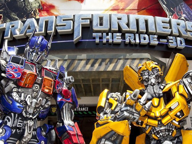 Admira a Optimus Prime y Bumblebee con TRANSFORMERS: The Ride – 3D