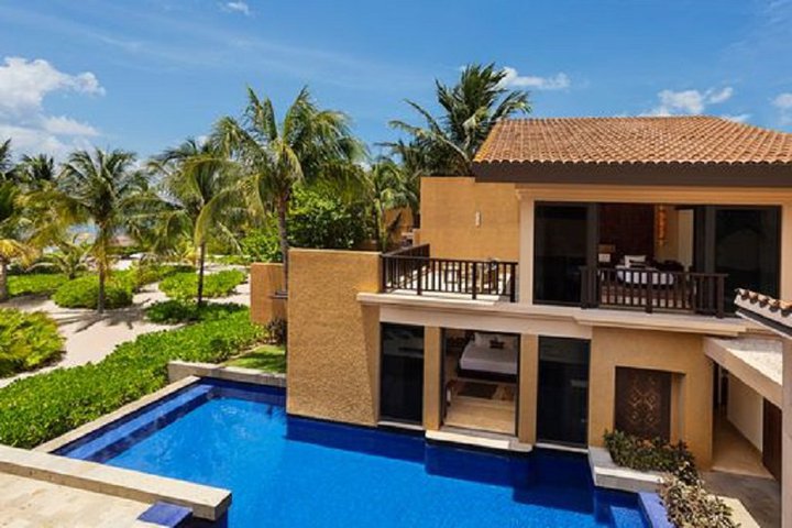 Img - Villa de 3 dormitorios frente a la playa con piscina