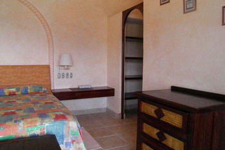 Img - Suite romántica, 1 cama de matrimonio grande, vistas a la bahía, junto a la piscina