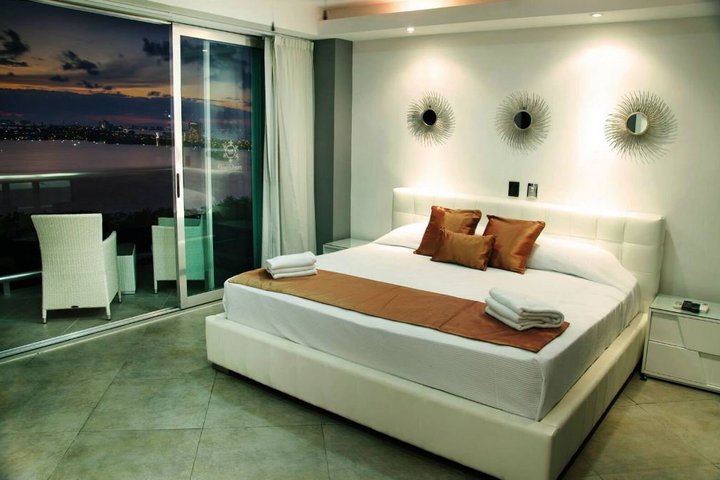 Img - Ático, 2 habitaciones, balcón