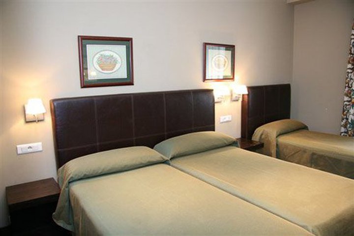 Img - Habitación triple, 3 camas individuales