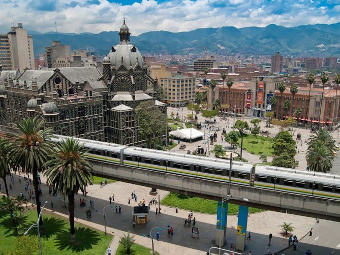 Medellín con Metro y Metrocable