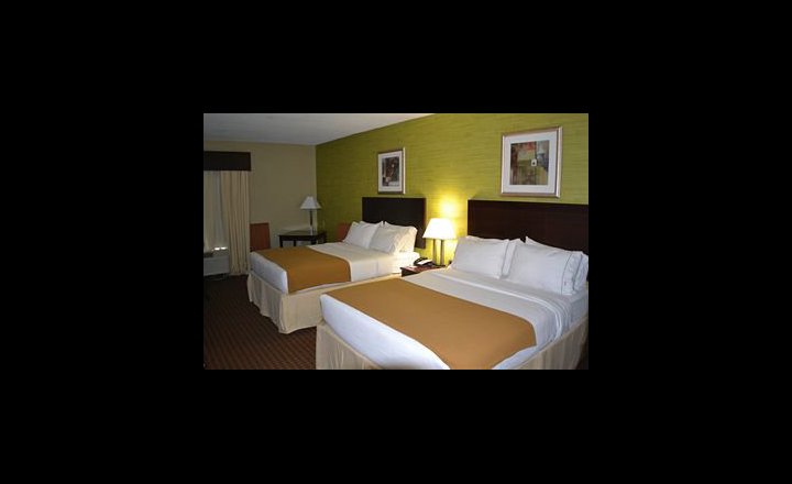 Holiday Inn Express And Suites Indianapolis W Airport Area Hotel