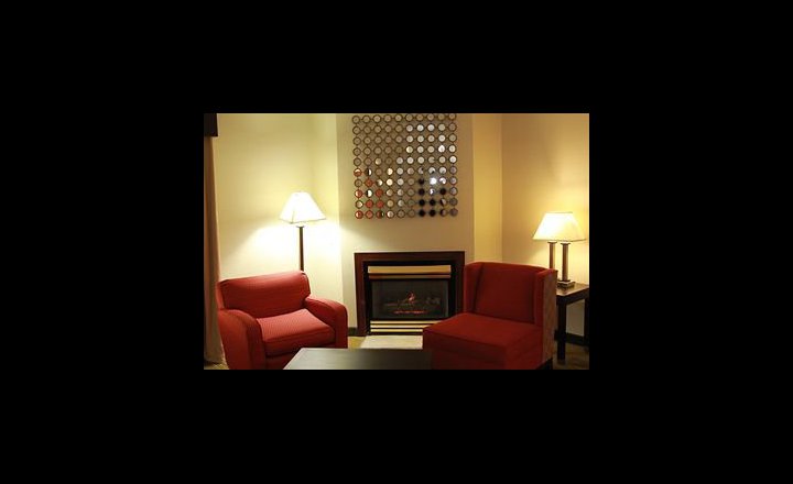 Holiday Inn Express And Suites Indianapolis W Airport Area Hotel