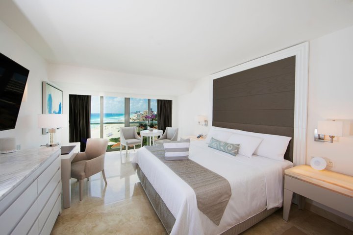 Img - Royale de Lujo con Vista Parcial al Mar