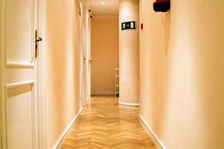 Img - Habitación estándar con 1 cama doble o 2 individuales, vistas a la ciudad