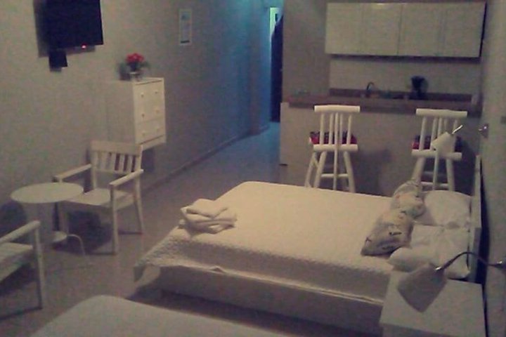 Img - Comfort Double Room, 1 Queen Bed, City View, Garden Area with kitchen